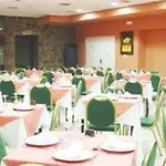 Oyo Alamos Hotel 4*