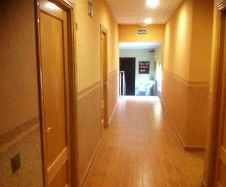 Hotel Oyo Alamos 4*