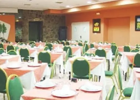 Oyo Alamos Hotel 4*