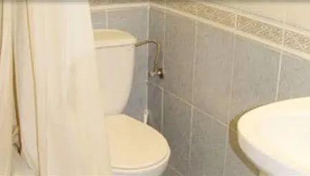 Oyo Alamos Hotel 4*