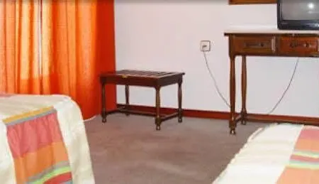 Oyo Alamos Hotel Plasencia