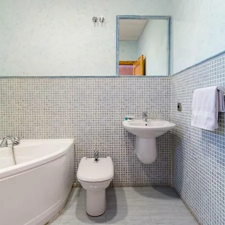 Oyo Alamos Hotel Plasencia