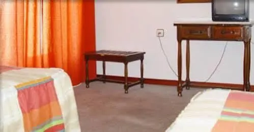 Oyo Alamos Hotel Plasencia